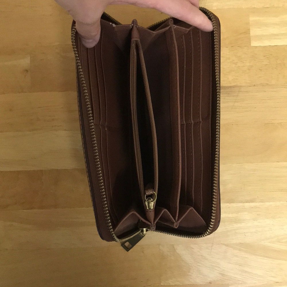 Fossil Wallet - Picture 4 of 11